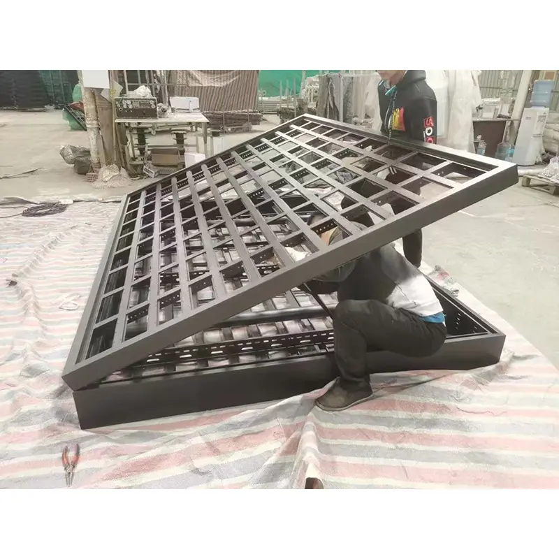 အရှေ့-အဖွင့် Outdoor Cabinet